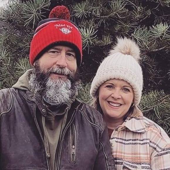 Profile Picture of Lisa Danowski (@danowski) on Poshmark