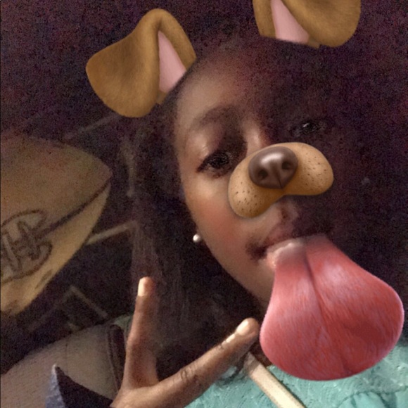 Profile Picture of Kennedy Gordon (@kennedyanayah34) on Poshmark