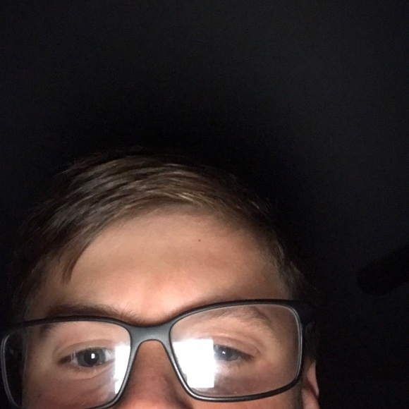 Profile Picture of Zachary Huff (@z_huff0322) on Poshmark