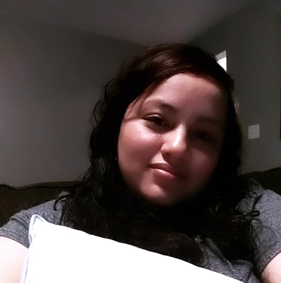 Profile Picture of Ivonne Alvarez (@dianafalcon711) on Poshmark