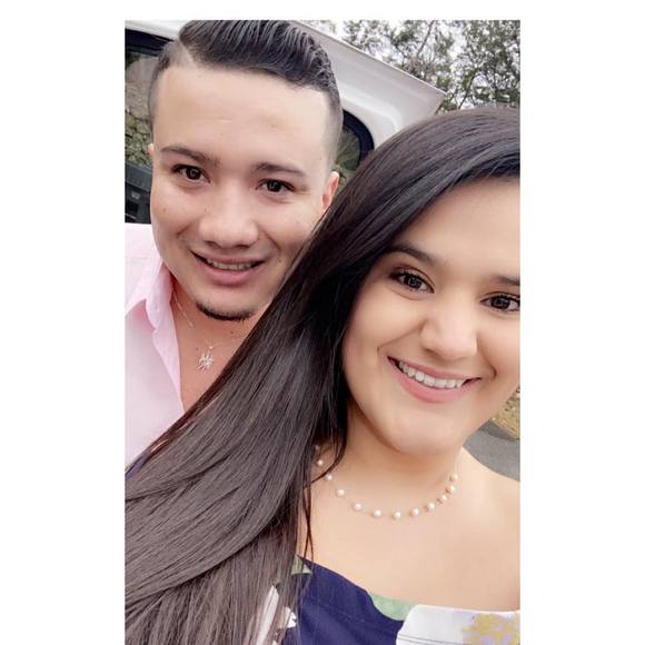 Profile Picture of Viviana Nevarez (@nevarezviviana) on Poshmark