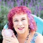 Profile Picture of Deirdre Selby-Gius (@crystal.enhancements) on Instagram