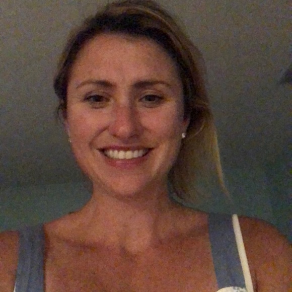 Profile Picture of Rachel Scherger (@mamasug419) on Poshmark