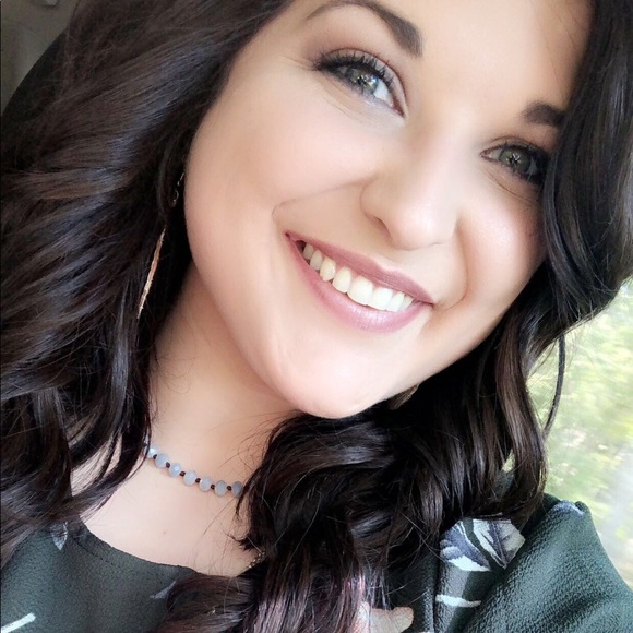 Profile Picture of Katelyn Hallman (@khallman21) on Poshmark