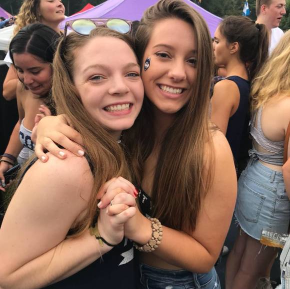 Profile Picture of Alexa Sweeney (@alexa_sweeney) on Poshmark