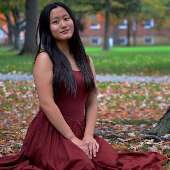 Profile Picture of Tong Li (@codegeasslc) on Poshmark