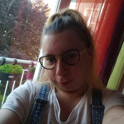 Profile Picture of Baba/Cam's ♡♡ (@IrisBoulanger) on Twitter