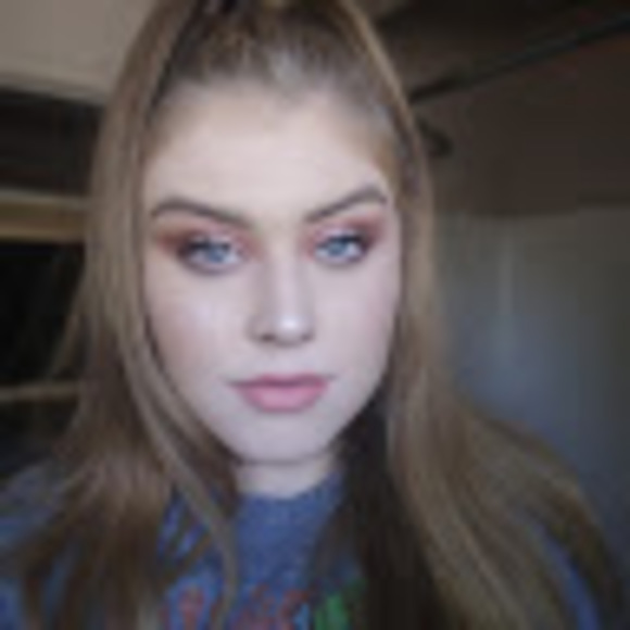 Profile Picture of Farrell Engelbert (@farrellkatt) on Poshmark
