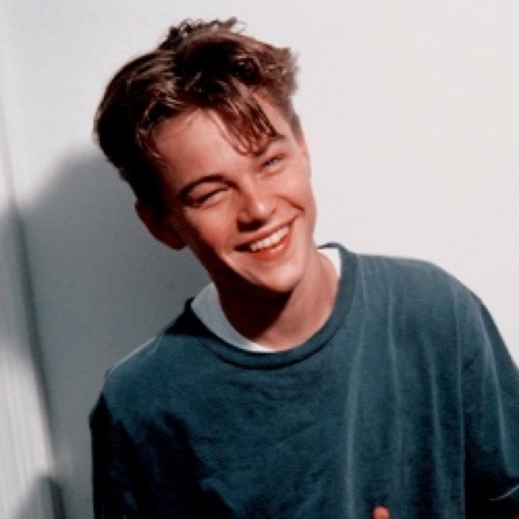 Profile Picture of Lily Thompson (@gask4rth) on Poshmark