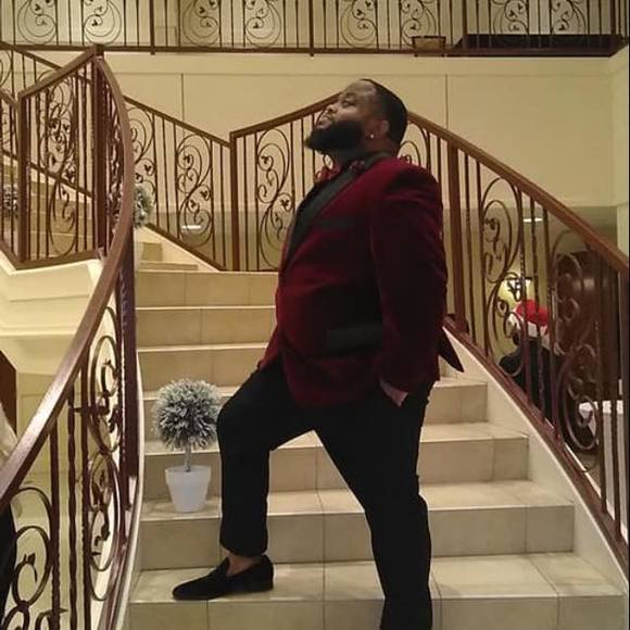 Profile Picture of Marc Bishop (@sirmarc) on Poshmark