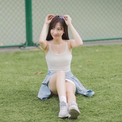 Profile Picture of Eloise D. Castle (@eloise_castle) on Twitter