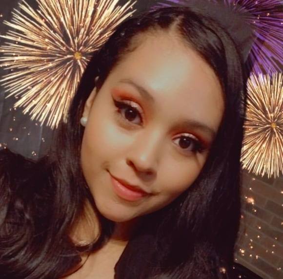 Profile Picture of Angela m Alanis (@angalani) on Poshmark