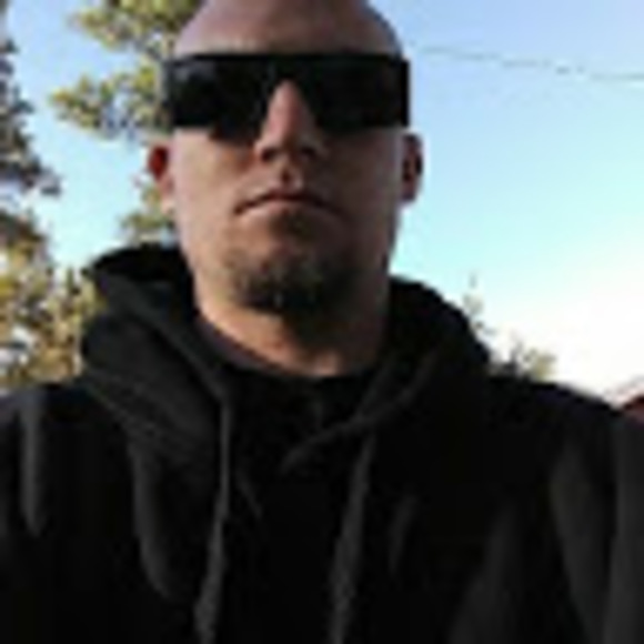 Profile Picture of Jason Treadwell (@realwhiteboy760) on Poshmark