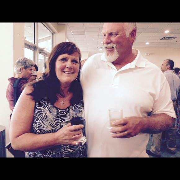 Profile Picture of Cheryl Wakeman (@cawakeman) on Poshmark