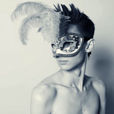 Profile Picture of MayfairBen (@BenSweetBoy) on Twitter