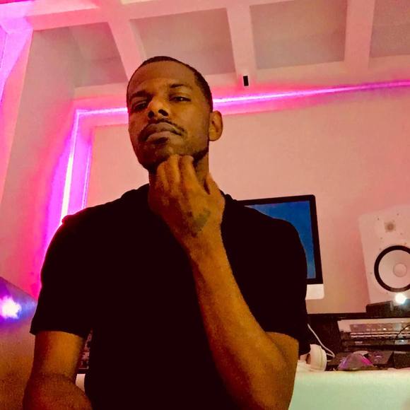 Profile Picture of Travis Good (@travisgood507) on Poshmark