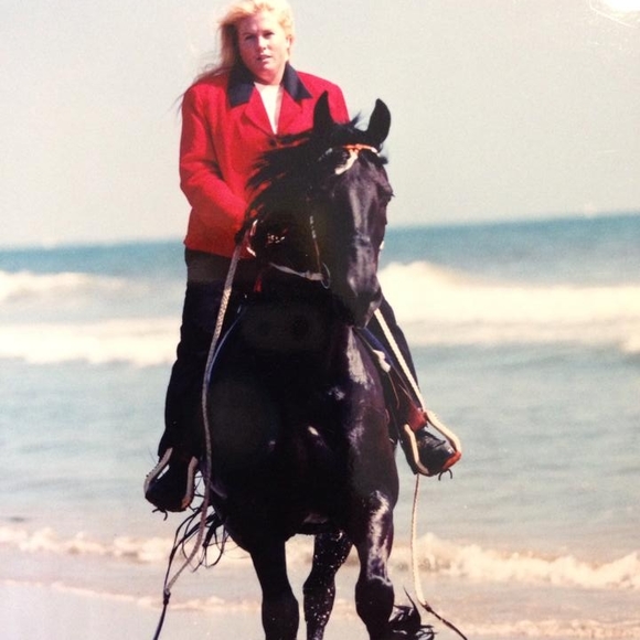 Dena Harmon - Poshmark Profile Picture of Dena Harmon (@paharmons) on Poshmark