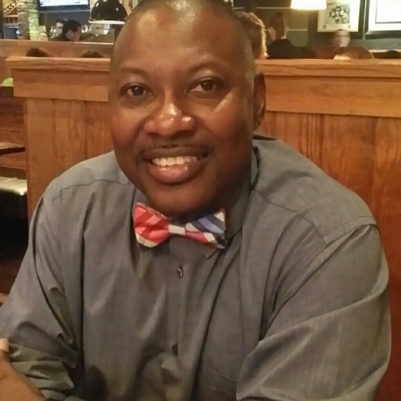 Profile Picture of Tony Paylor (@tlpaylor) on Poshmark