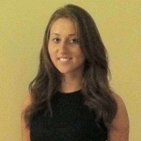 Profile Picture of Talia Helfrick (@helfricktalia) on Poshmark