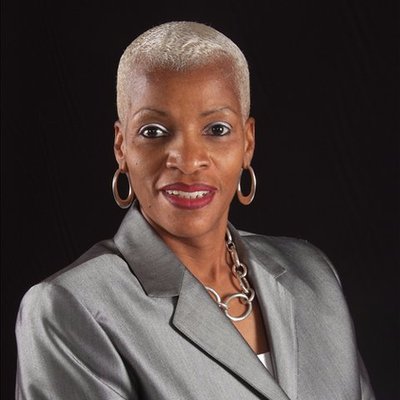 Profile Picture of Cynthia Branch (@CBSells) on Twitter