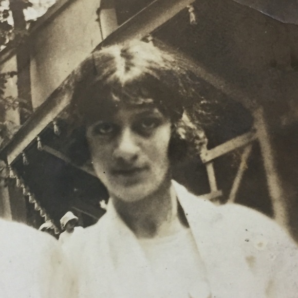 Profile Picture of R. Pihera (@mableazar) on Poshmark