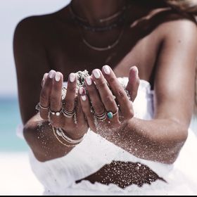 Profile Picture of Kate Davis Jewelry (@katedavisjewel) on Pinterest