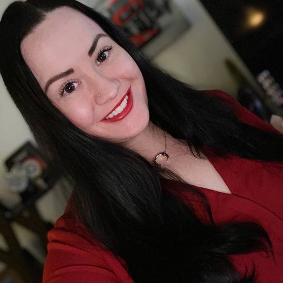 Profile Picture of Nichole Onesko (@thatkidxnichole) on Poshmark