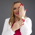 Profile Picture of Michelle Resende (@michellerezendenaildesigner) on Instagram