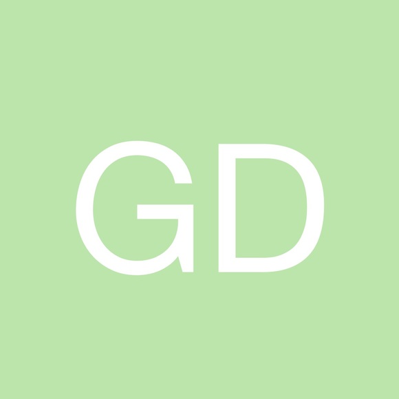 Profile Picture of Grace Dobbyn (@gdobbyn) on Poshmark