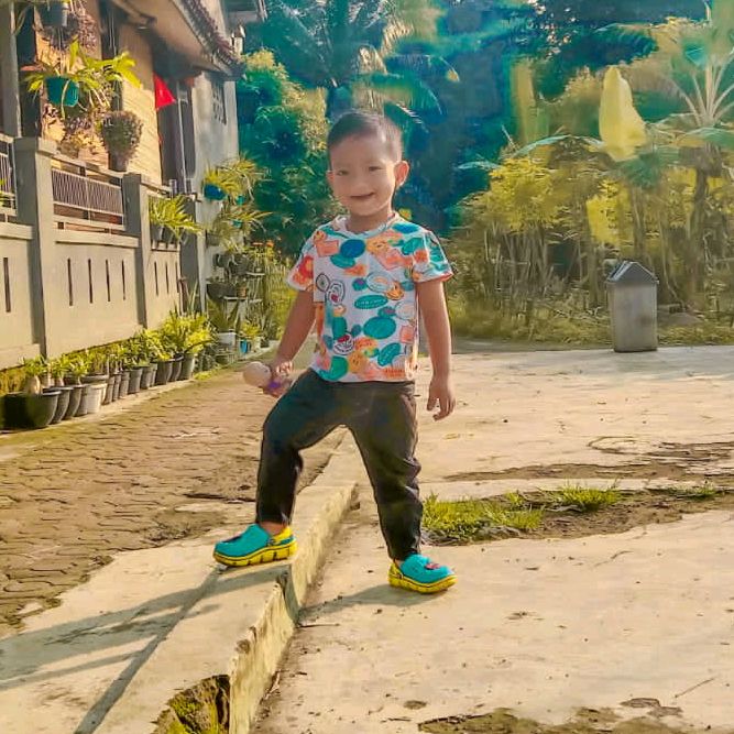 Profile Picture of Titiks (@titikskomas) on Tiktok