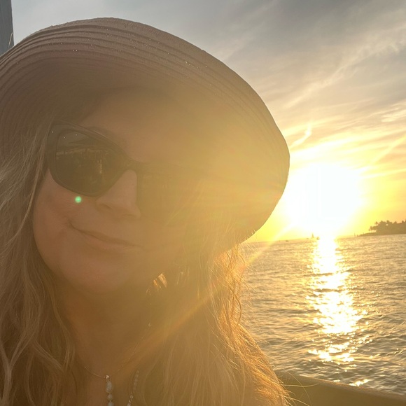 Profile Picture of Jackie Stroemple (@jstroemp) on Poshmark