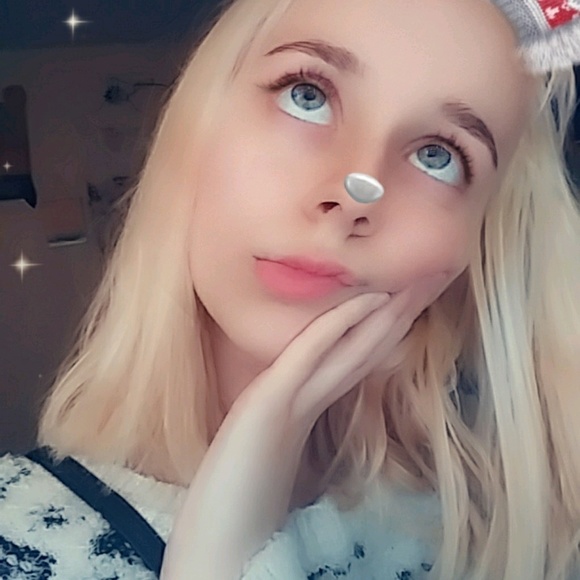 Profile Picture of Rebecca Huyghe (@princessbecca00) on Poshmark