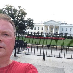 Profile Picture of Richard Lazenby (@RichardLazenb10) on Twitter