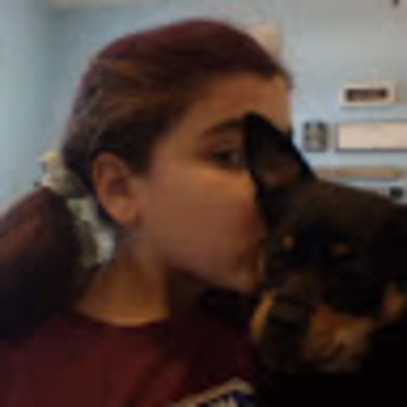 Profile Picture of Samantha Croman (@08scroman) on Poshmark