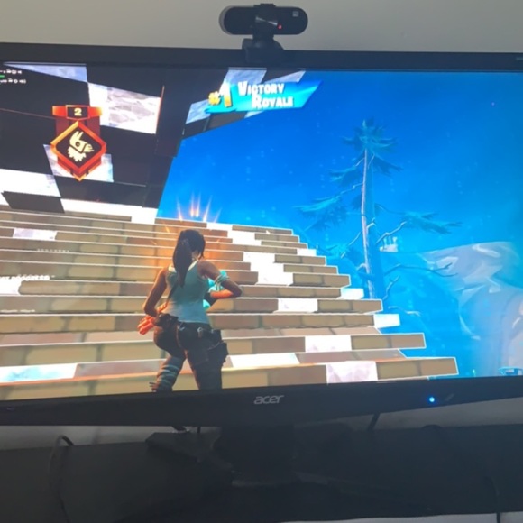 Profile Picture of Lucas Cross (@lcross50) on Poshmark