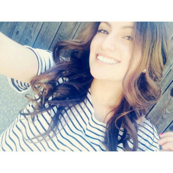 Profile Picture of Delilah Montez (@delilahann) on Poshmark