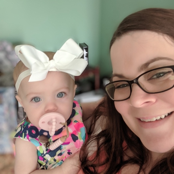 Profile Picture of Jamie Segroves (@jamiesegroves) on Poshmark