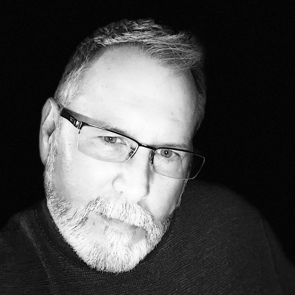 Kevin Roberts - Poshmark Profile Picture of Kevin Roberts (@krobertsinca) on Poshmark