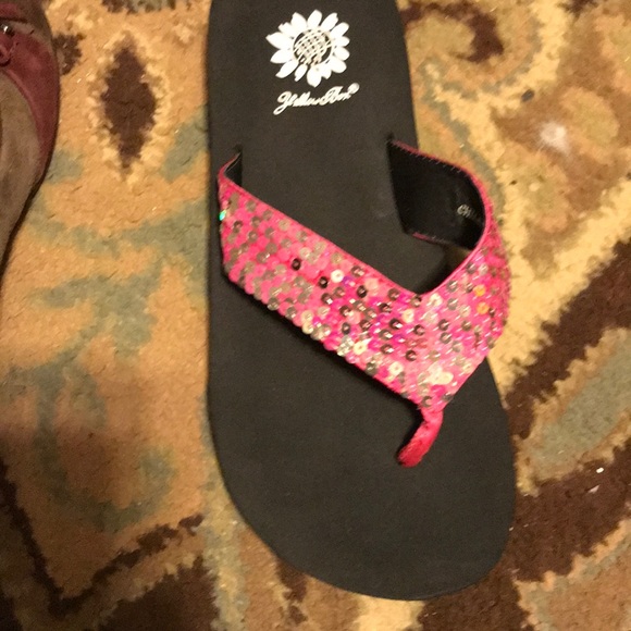 Profile Picture of Jennifer Lollar (@jenniferloll740) on Poshmark