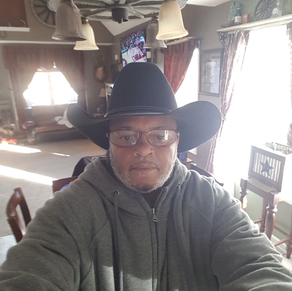 Profile Picture of Derek Forbes (@derek54) on Poshmark