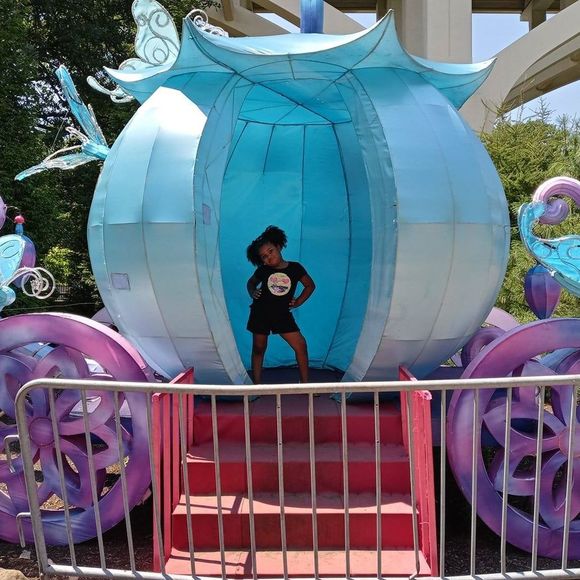 Profile Picture of Daniela Cristina soares (@danielabibler01) on Poshmark