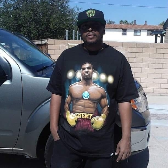 Profile Picture of James Vaughn (@james_vaughn) on Poshmark