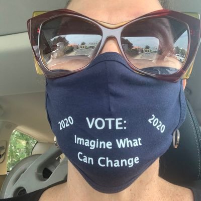 Profile Picture of Smoky Joe's Clothing (@SmokyJoesChi) on Twitter