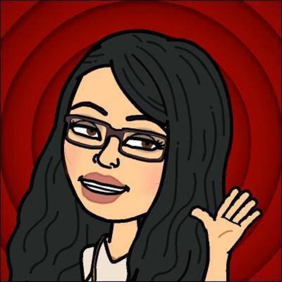 Profile Picture of Nicole Samarron (@nsamarron) on Poshmark