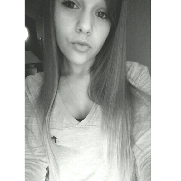 Profile Picture of Kaitlyn Wasylyk (@good_vibesssss) on Poshmark