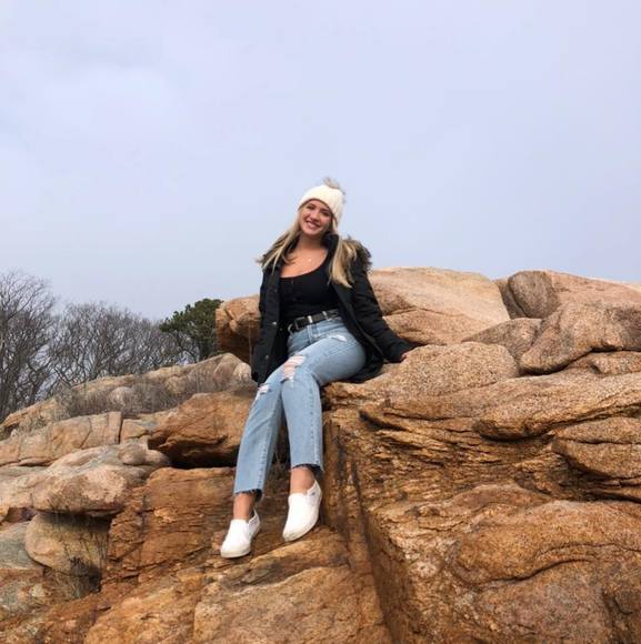 Profile Picture of Emma Jackimowicz (@ejackimowicz) on Poshmark