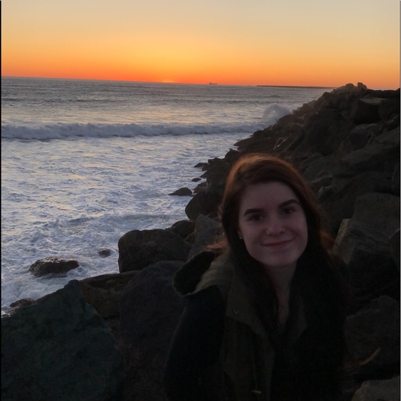 Profile Picture of Reagareagan Mcaneny (@reaganmcaneny) on Poshmark