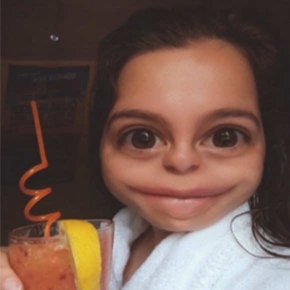 Profile Picture of Salomé Dupard (@salomedupard) on Poshmark