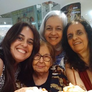 Profile Picture of Cassia Almeida (@cassia.almeida.5851) on Facebook