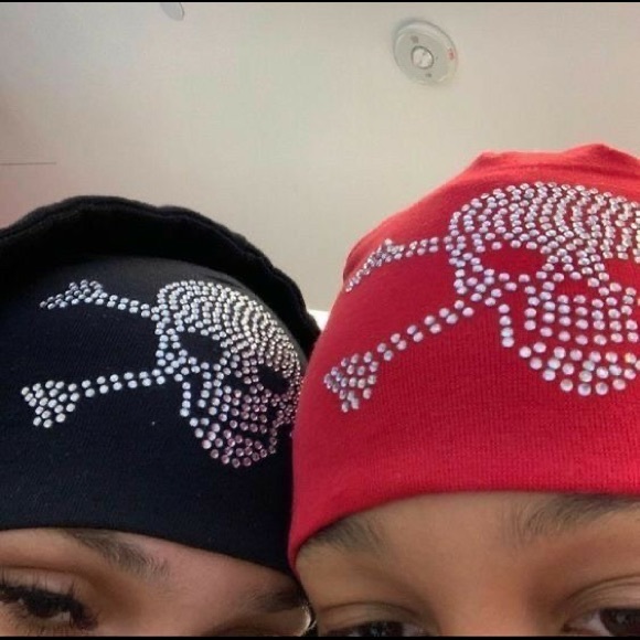 Meyah Feagins - Poshmark Profile Picture of Meyah Feagins (@glorybih) on Poshmark